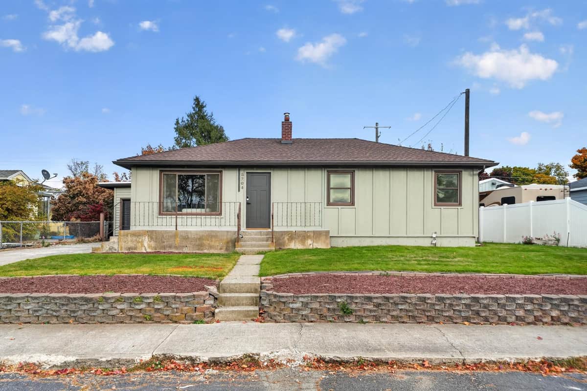 5704 N F St thumbnail 49