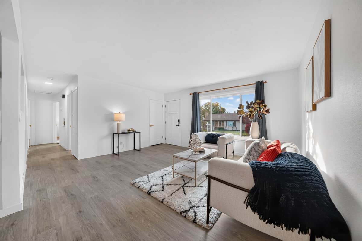5704 N F St thumbnail 5