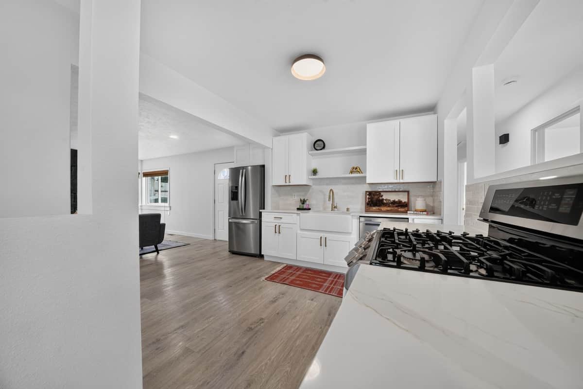 5704 N F St thumbnail 7