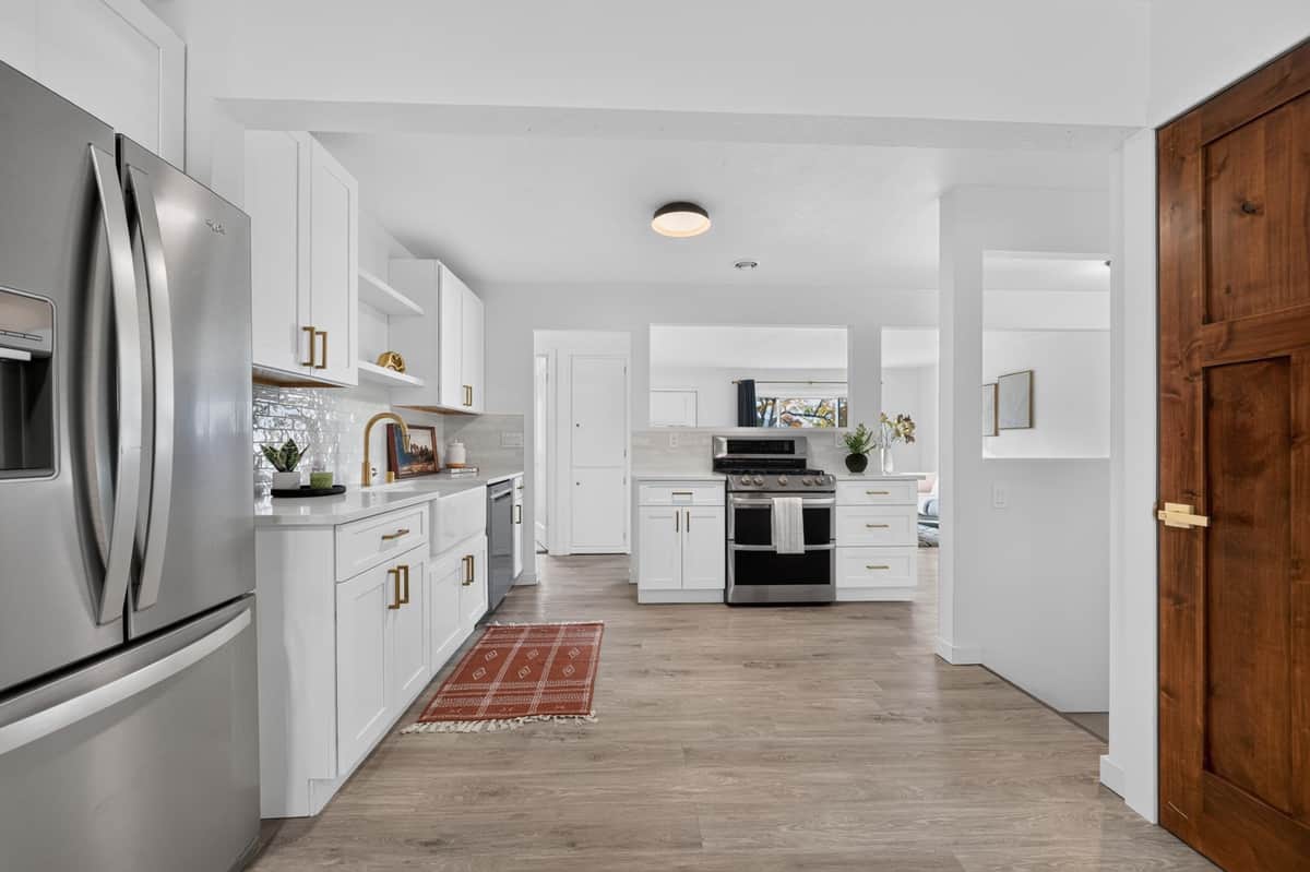 5704 N F St thumbnail 9