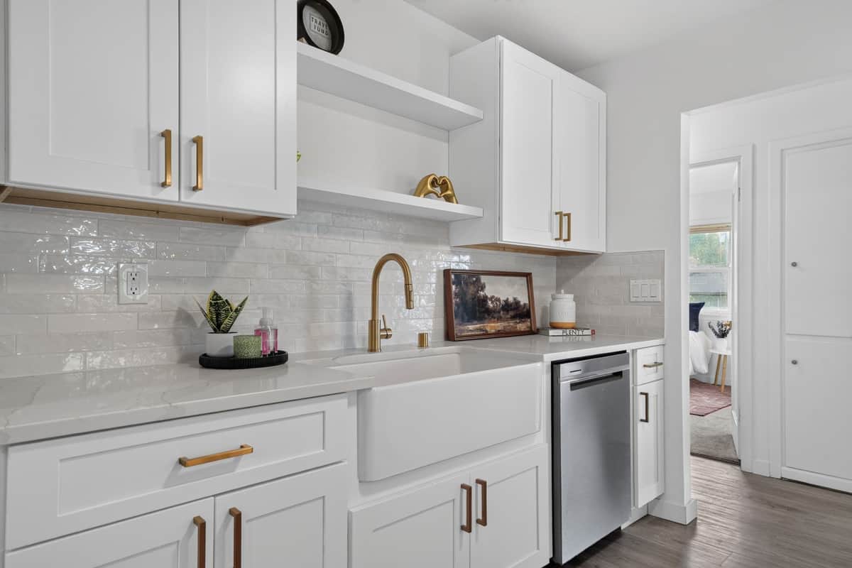 5704 N F St thumbnail 11
