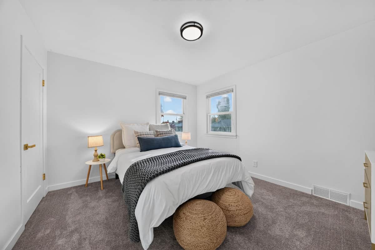 5704 N F St thumbnail 21
