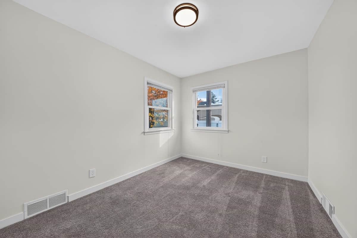 5704 N F St thumbnail 24