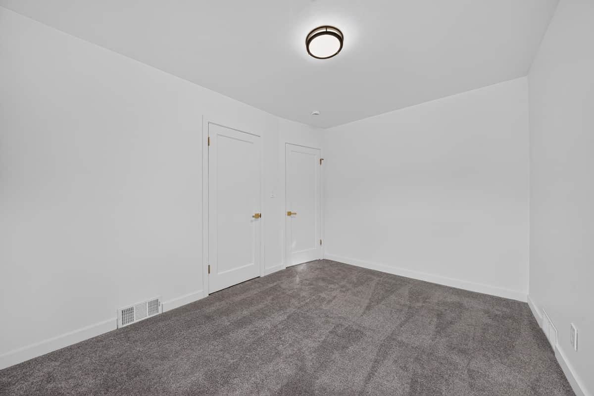 5704 N F St thumbnail 25