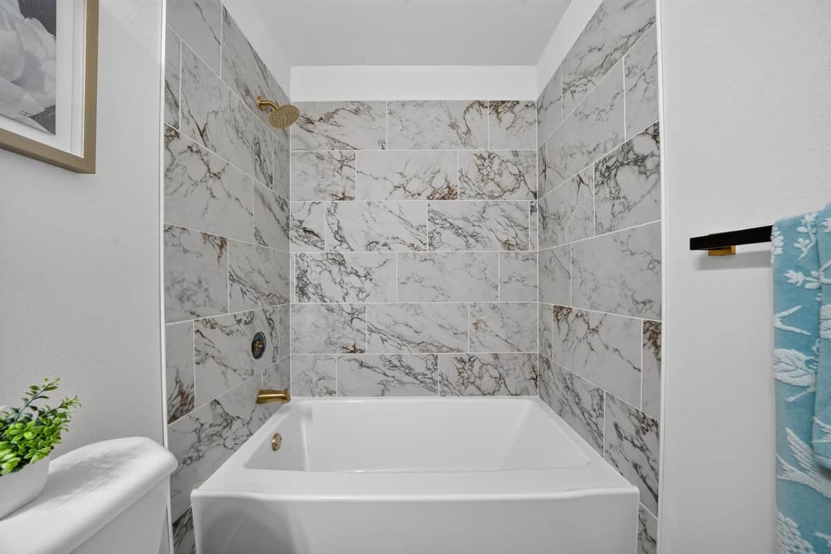 5704 N F St thumbnail 28