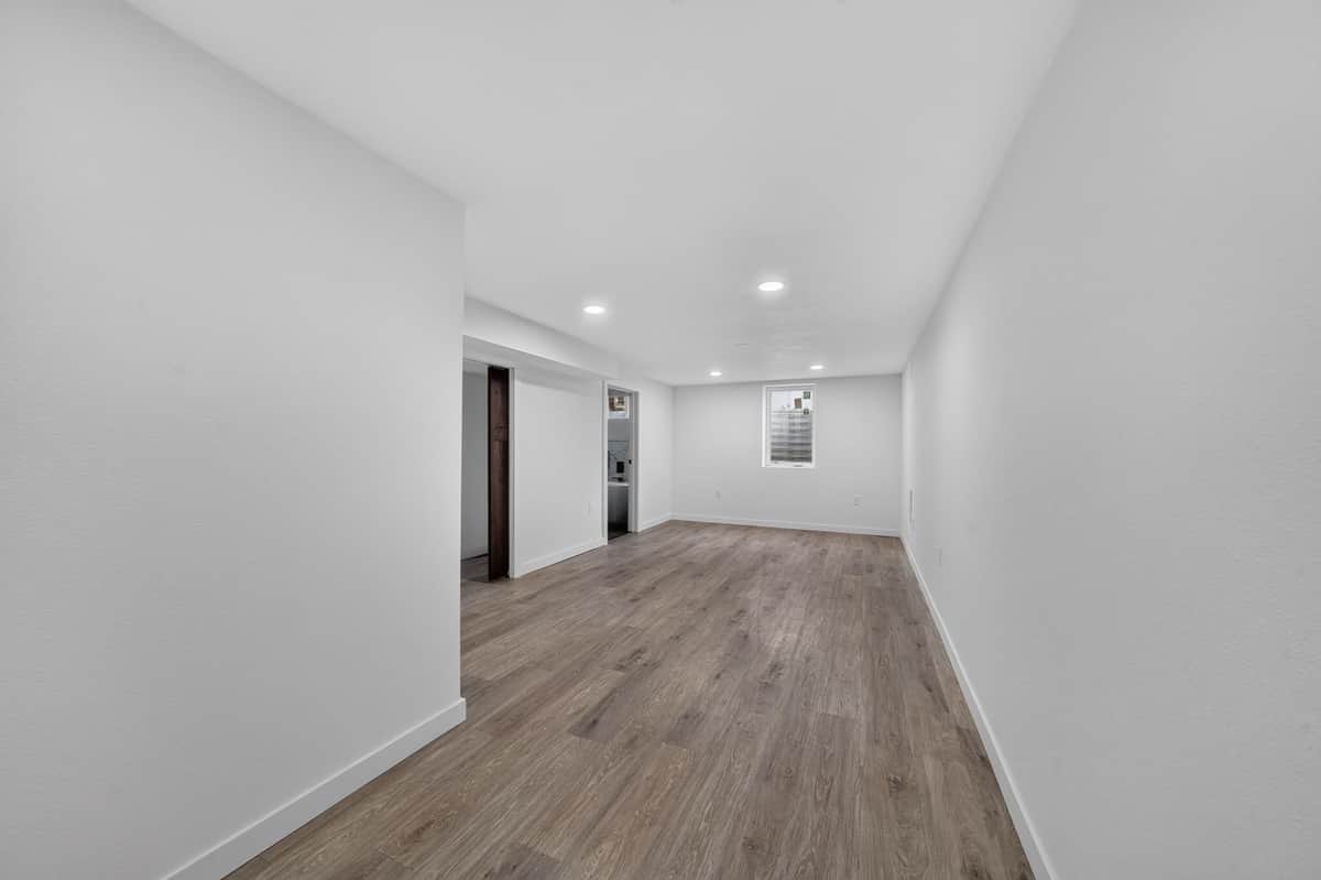 5704 N F St thumbnail 33