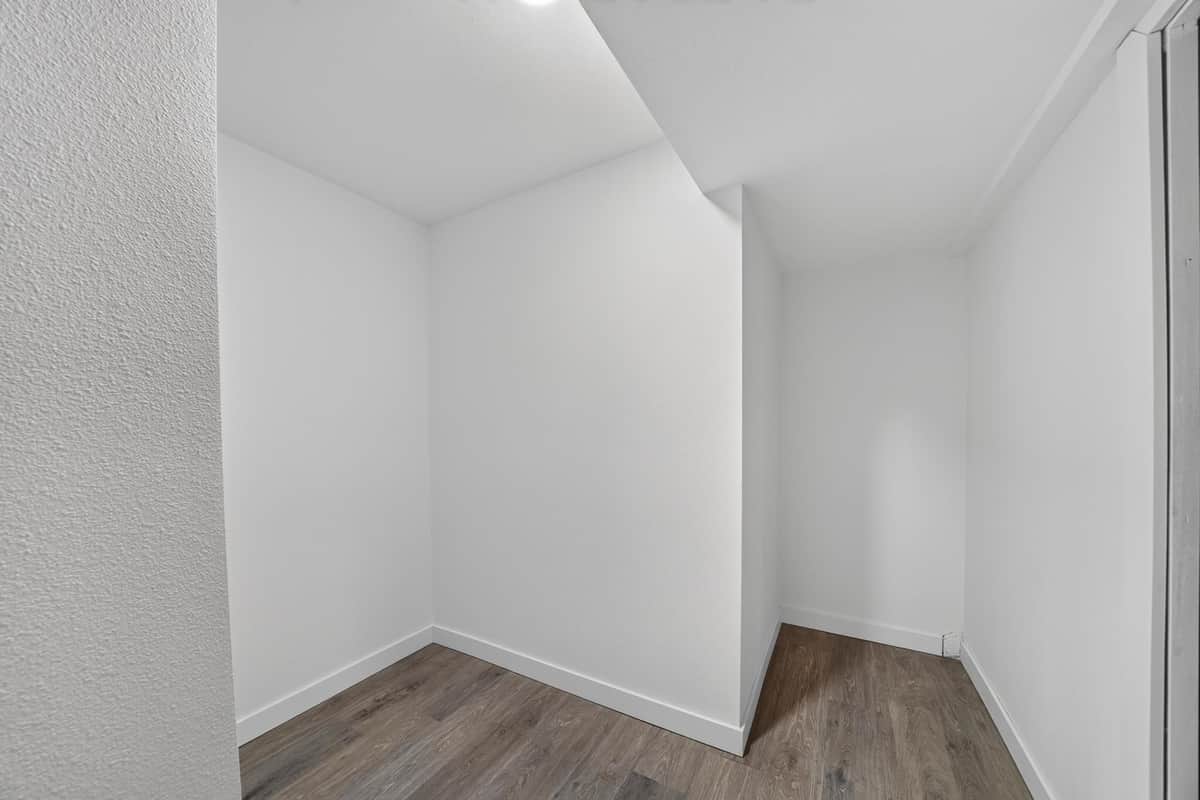 5704 N F St thumbnail 35