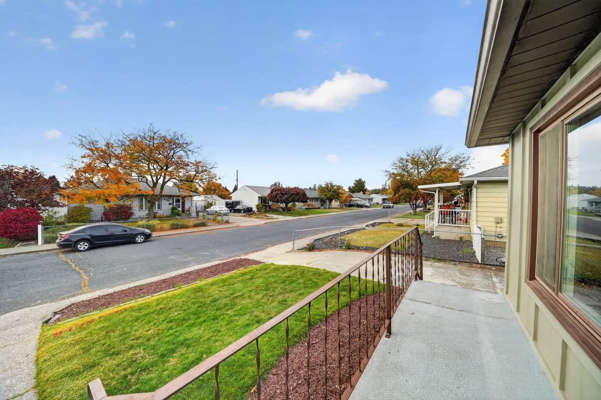 5704 N F St thumbnail 47