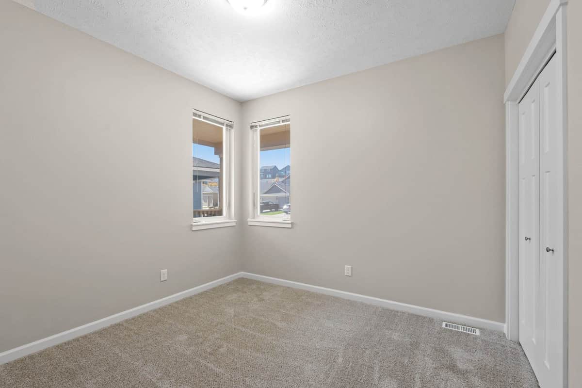 2905 S Custer Ln thumbnail 16