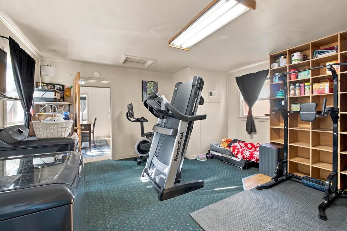 475 S Oak St thumbnail 16