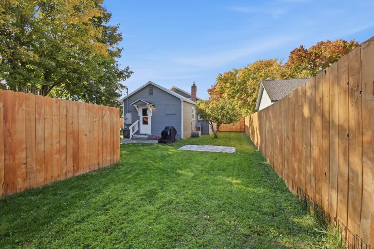 475 S Oak St thumbnail 19