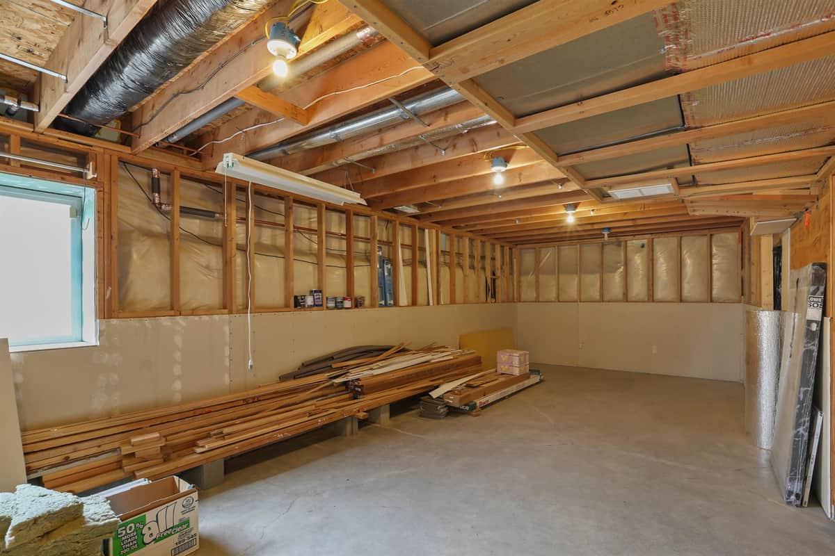2820 W Hawthorne Rd thumbnail 25
