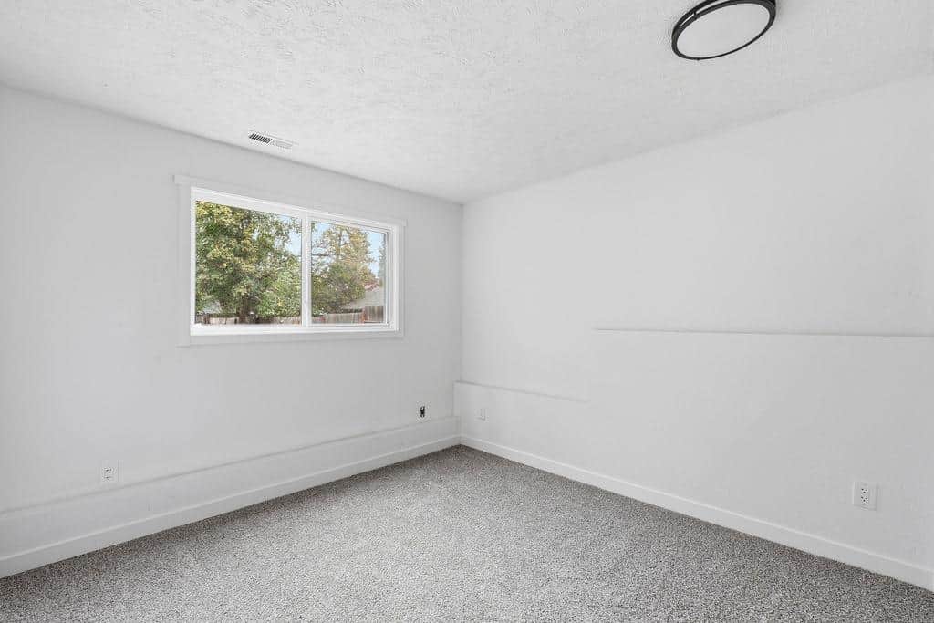 322 W 20TH Ave thumbnail 26