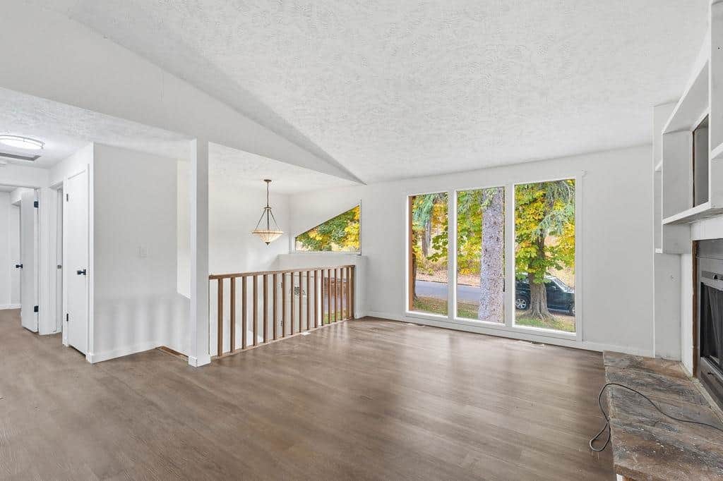 322 W 20TH Ave thumbnail 6