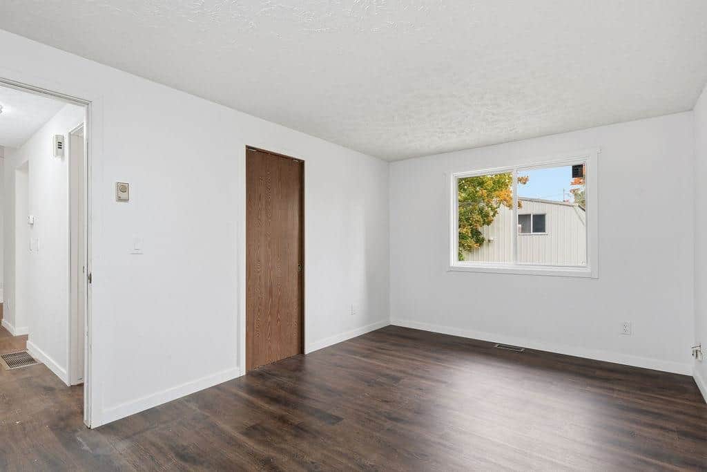 322 W 20TH Ave thumbnail 16
