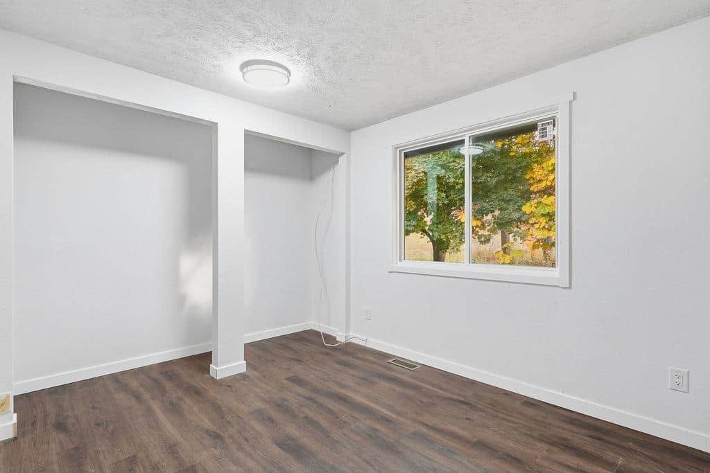 322 W 20TH Ave thumbnail 17