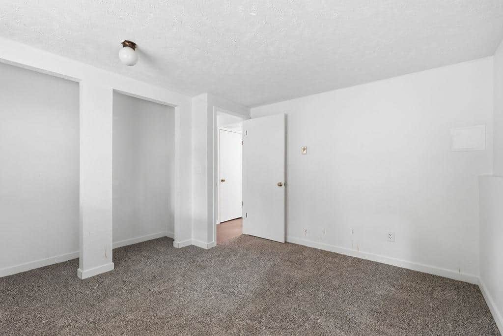 322 W 20TH Ave thumbnail 24