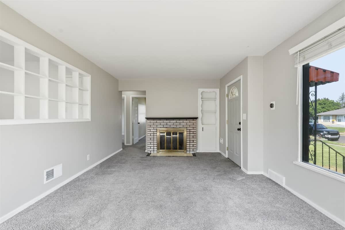 3823 W Princeton Ave thumbnail 4