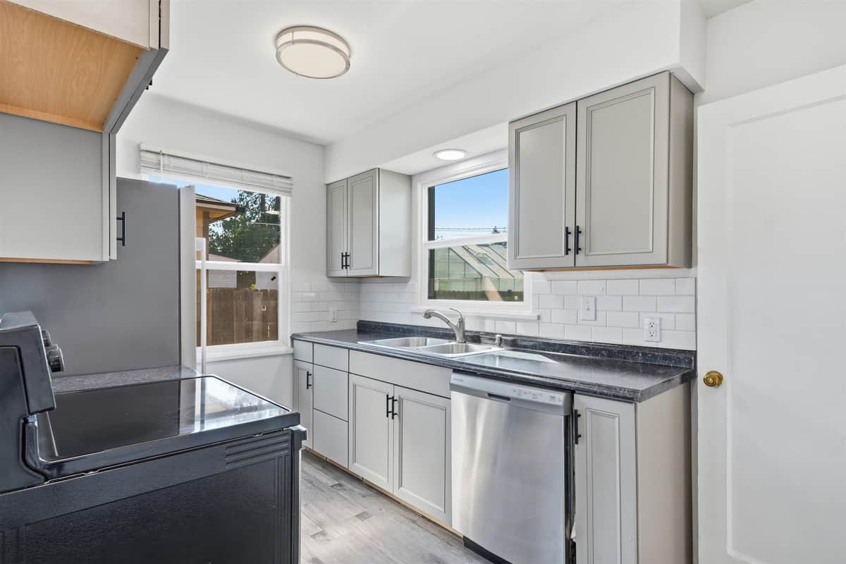 3823 W Princeton Ave thumbnail 10