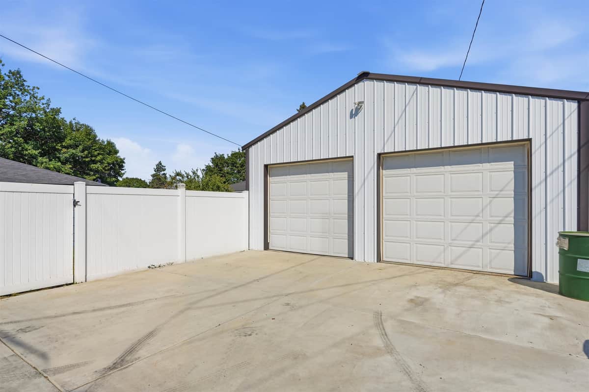 3823 W Princeton Ave thumbnail 38