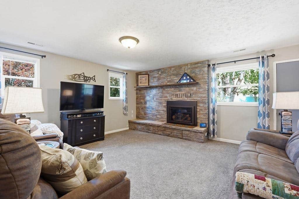1616 W Strong Rd thumbnail 12