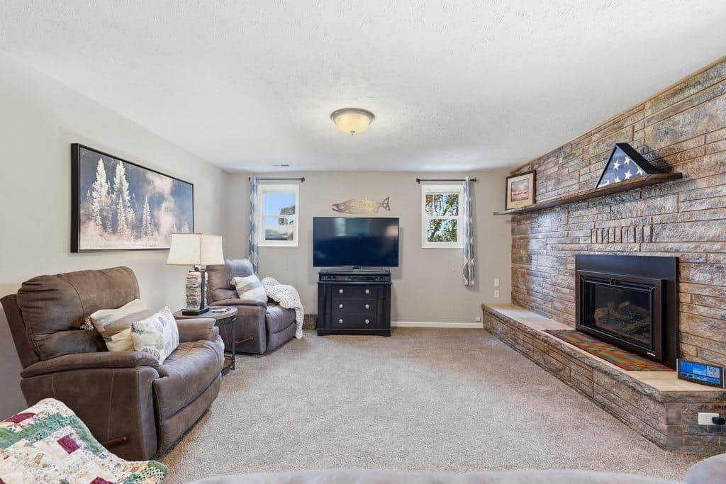 1616 W Strong Rd thumbnail 13