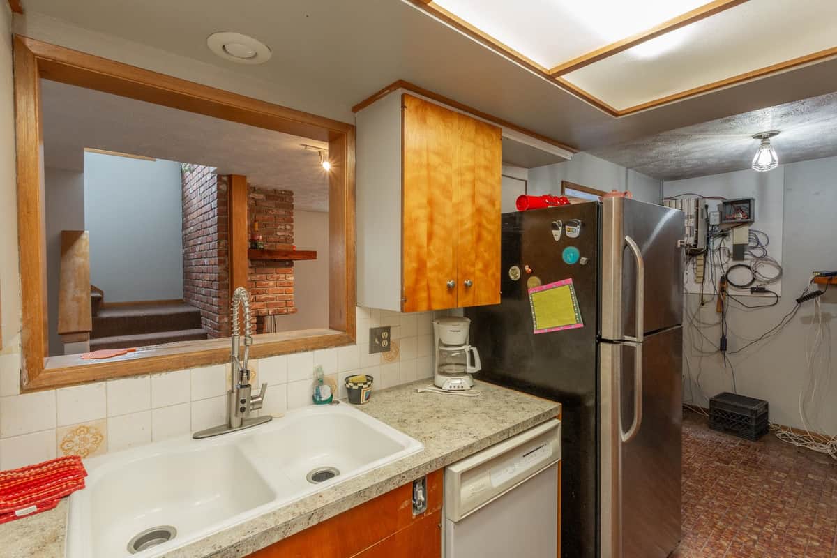 10623 E Montgomery Ave thumbnail 10
