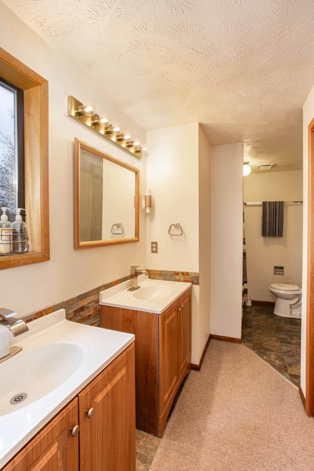 10623 E Montgomery Ave thumbnail 21