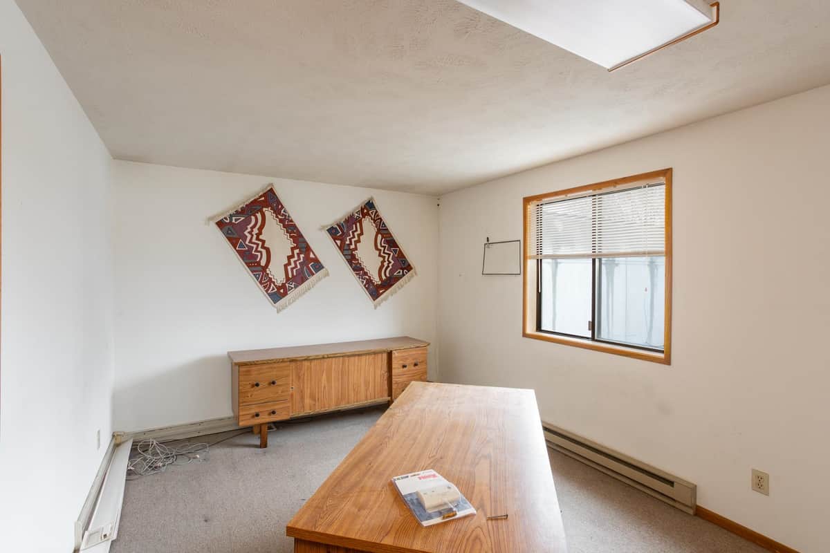 10623 E Montgomery Ave thumbnail 23