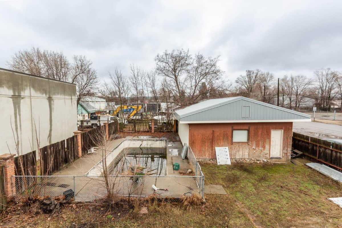 10623 E Montgomery Ave thumbnail 25