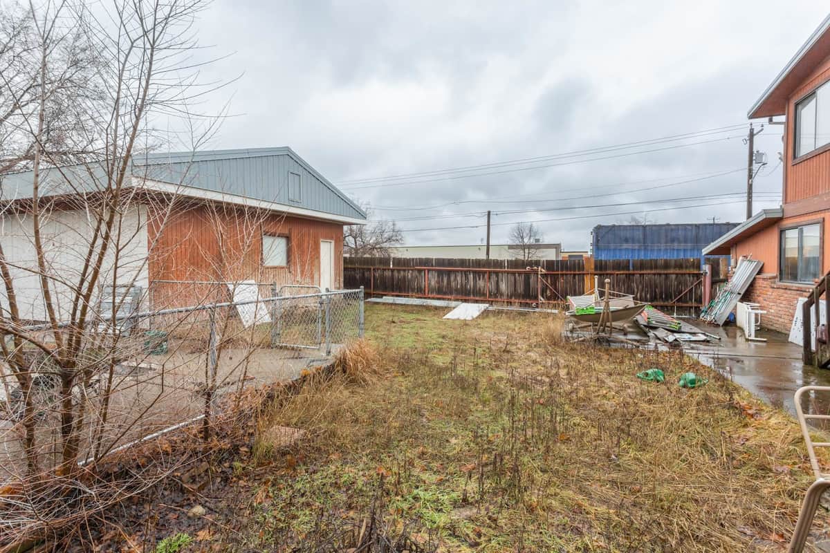 10623 E Montgomery Ave thumbnail 26