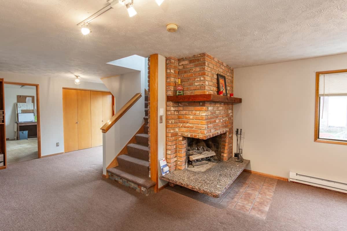 10623 E Montgomery Ave thumbnail 13
