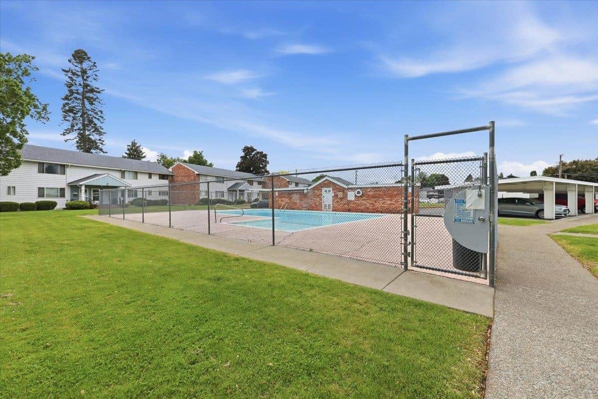 250 N RAYMOND Rd thumbnail 20