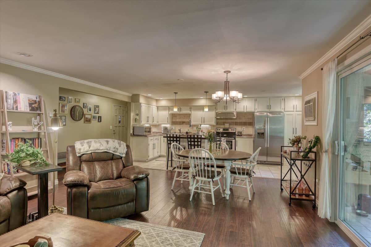 10407 E Main Ave thumbnail 8