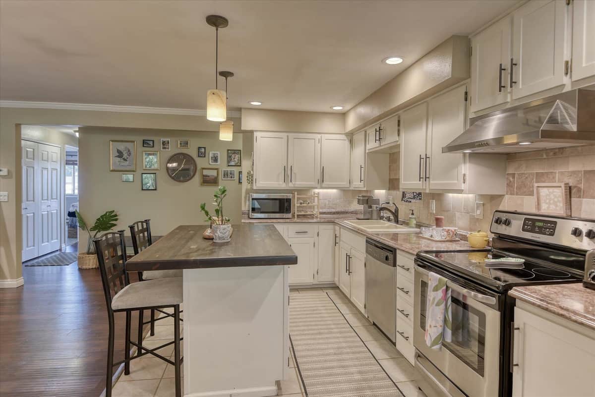 10407 E Main Ave thumbnail 17