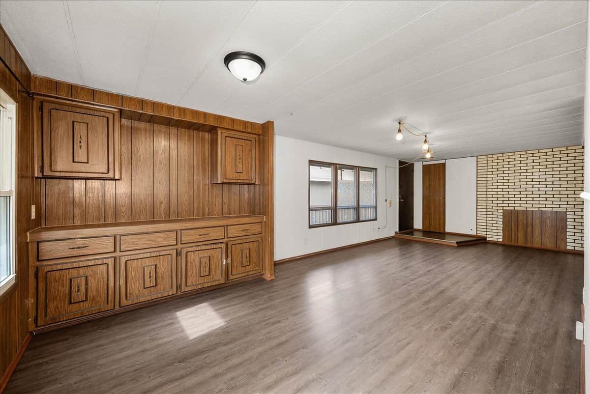 4315 E 8th Ave thumbnail 9