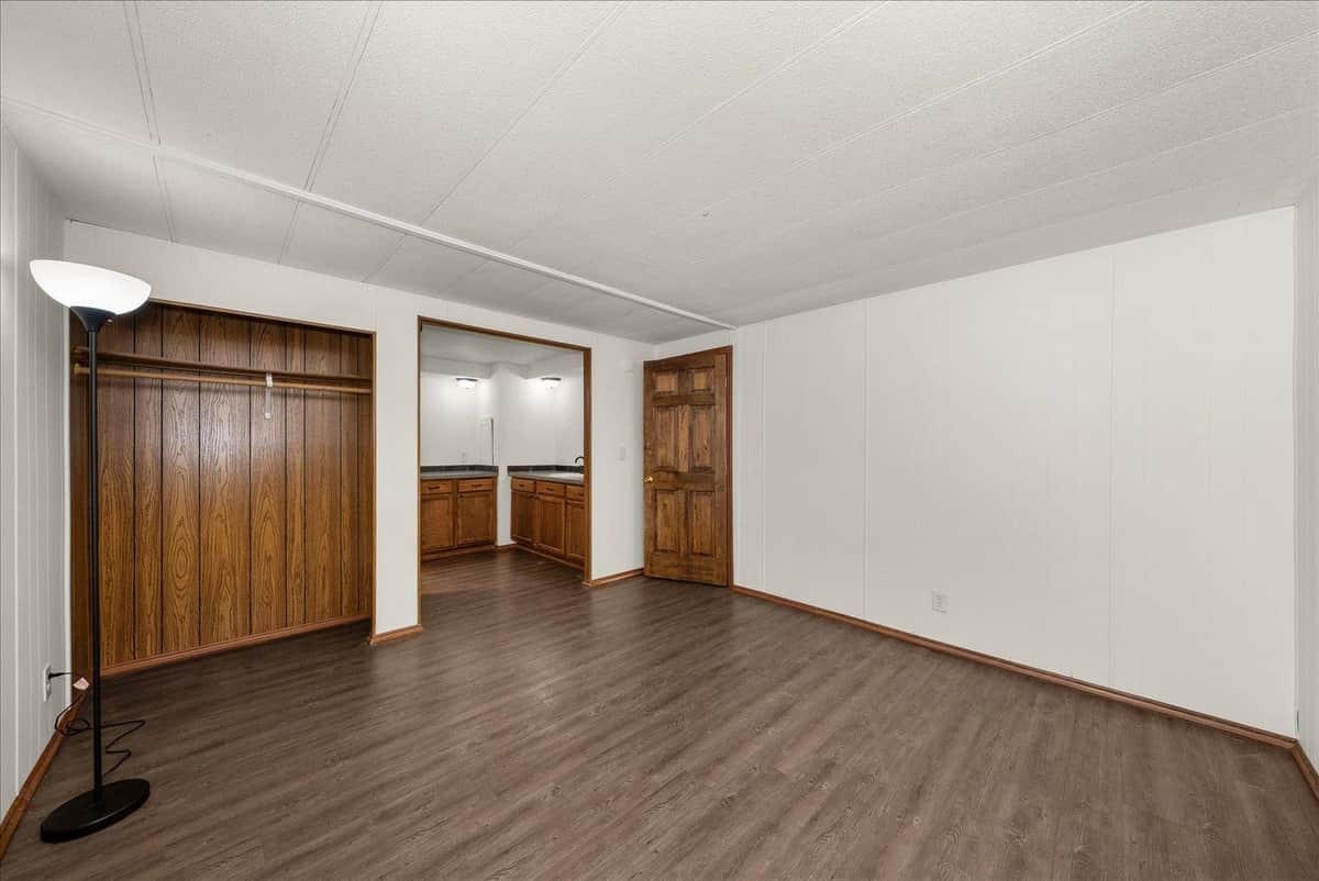 4315 E 8th Ave thumbnail 14