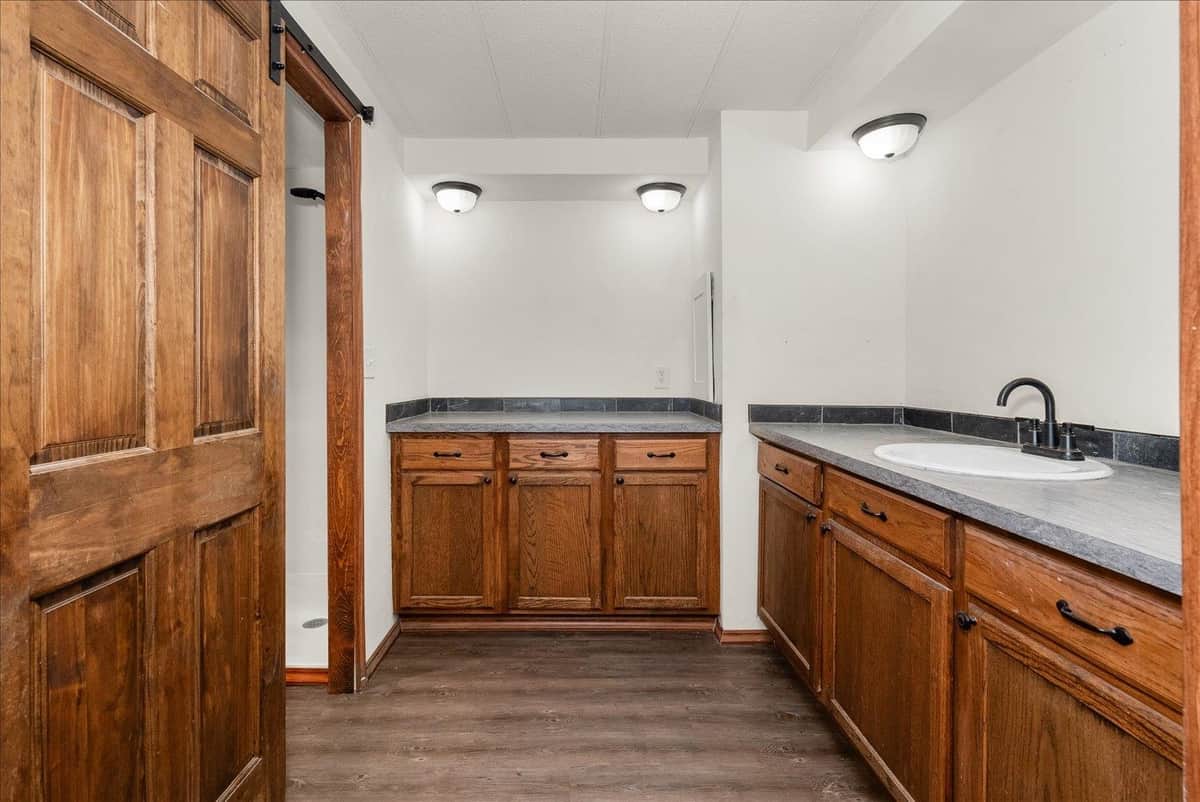 4315 E 8th Ave thumbnail 16