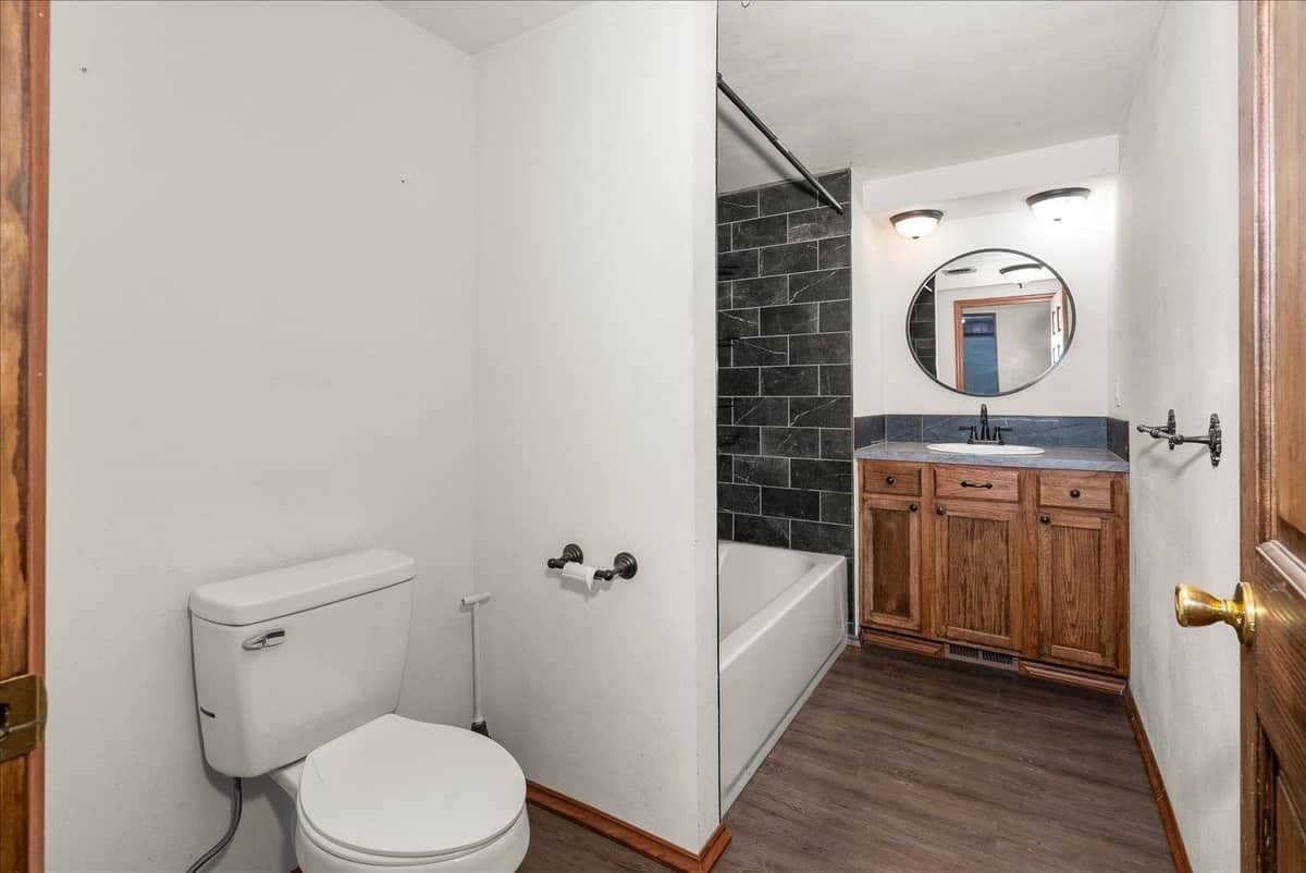 4315 E 8th Ave thumbnail 20