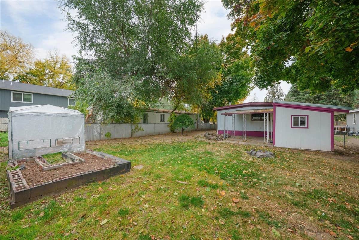 4315 E 8th Ave thumbnail 33