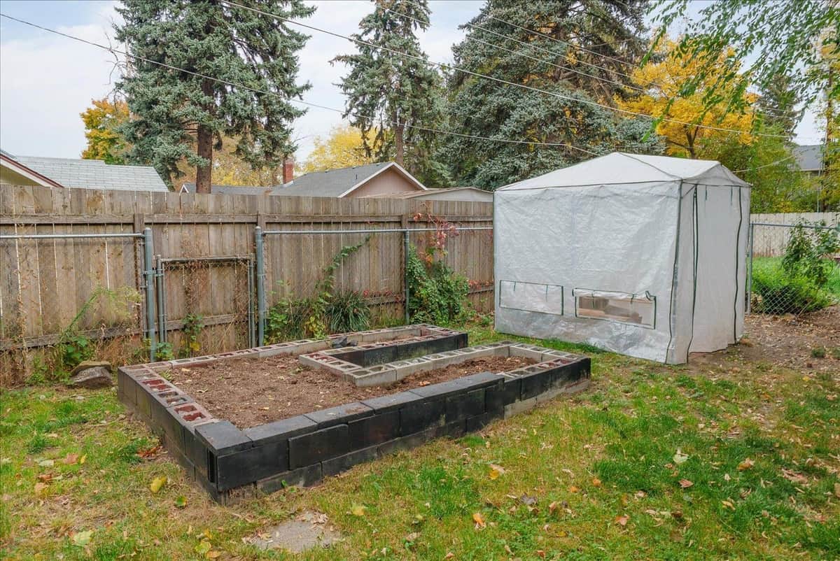 4315 E 8th Ave thumbnail 34