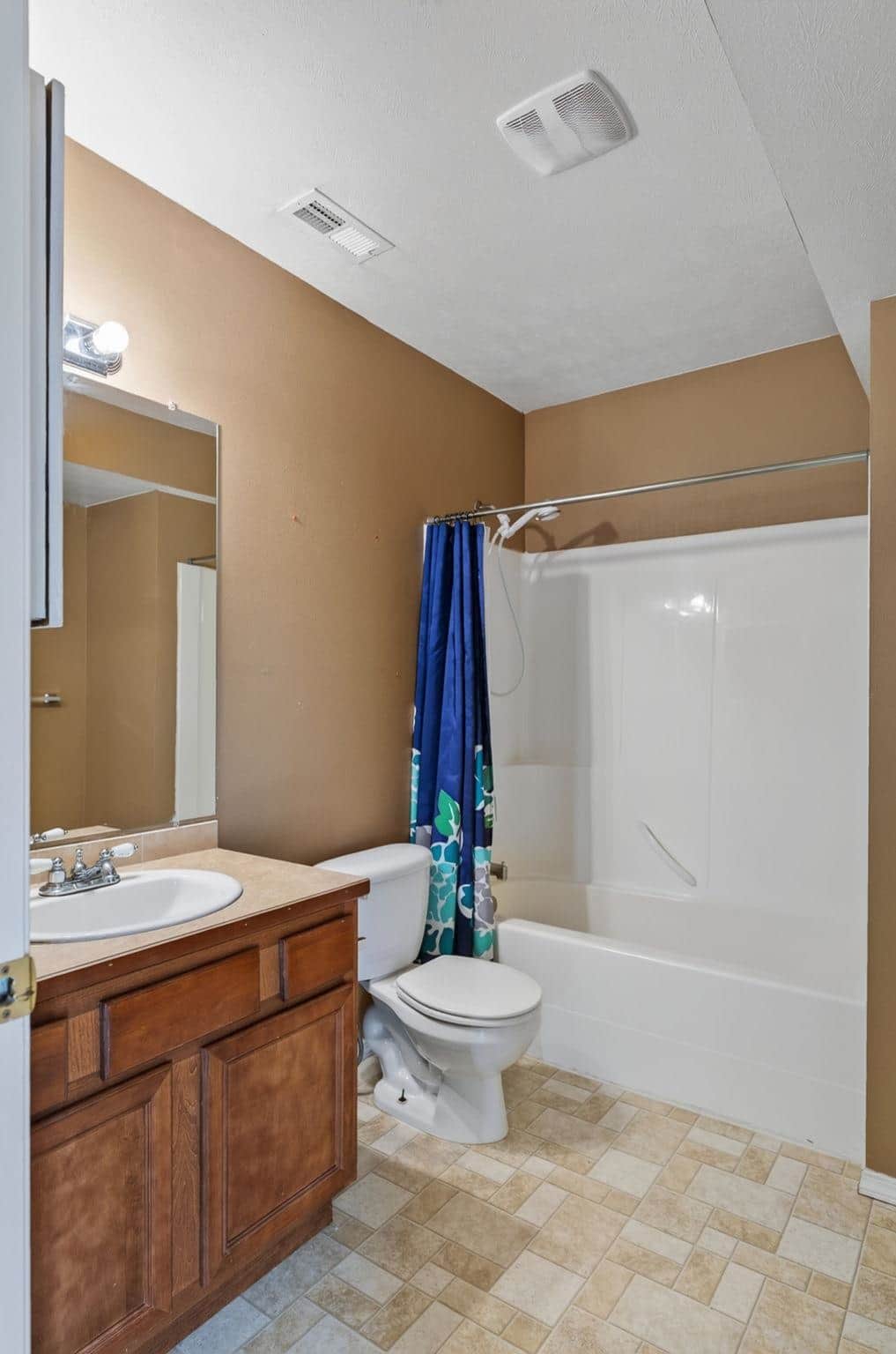 824 S Aspen St thumbnail 29