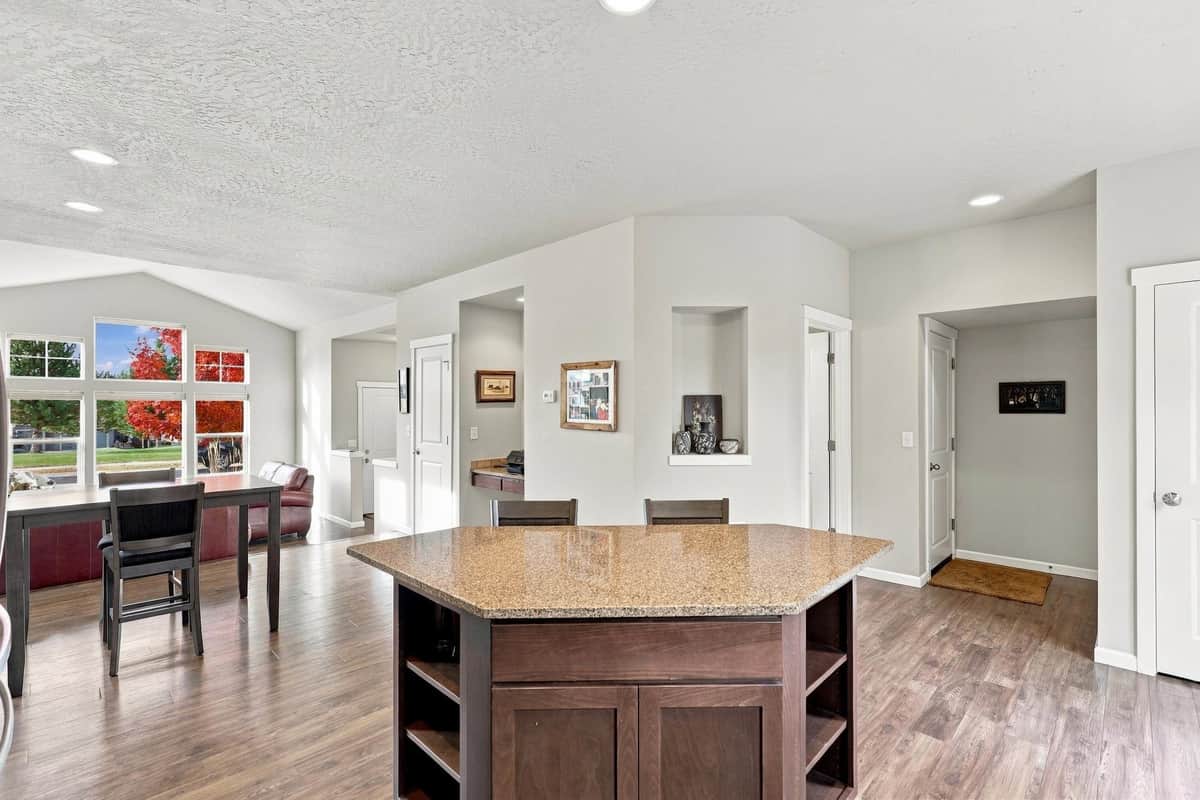 9206 N Rosebury Ln thumbnail 6