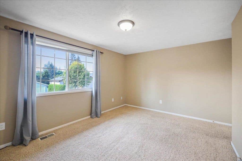 1427 E 35th Ave thumbnail 16