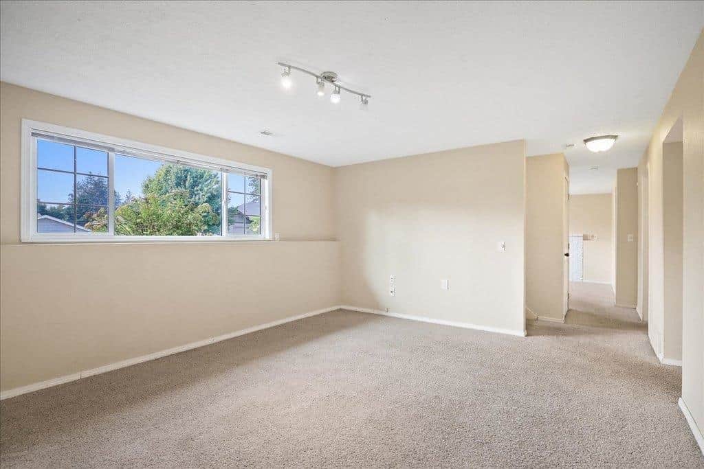 1427 E 35th Ave thumbnail 20
