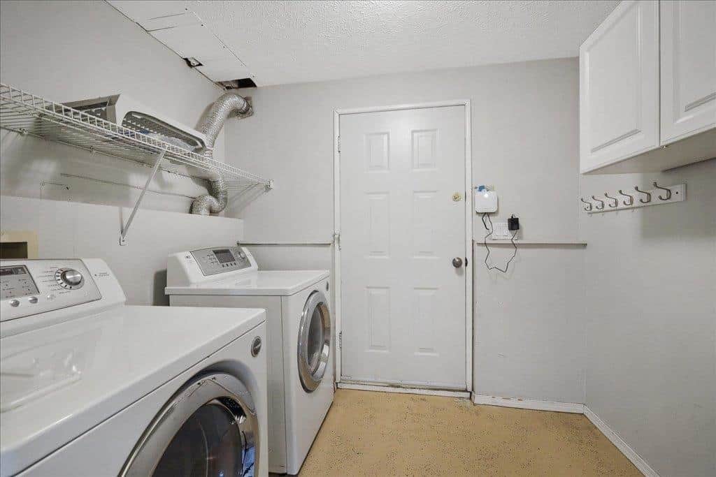 1427 E 35th Ave thumbnail 27