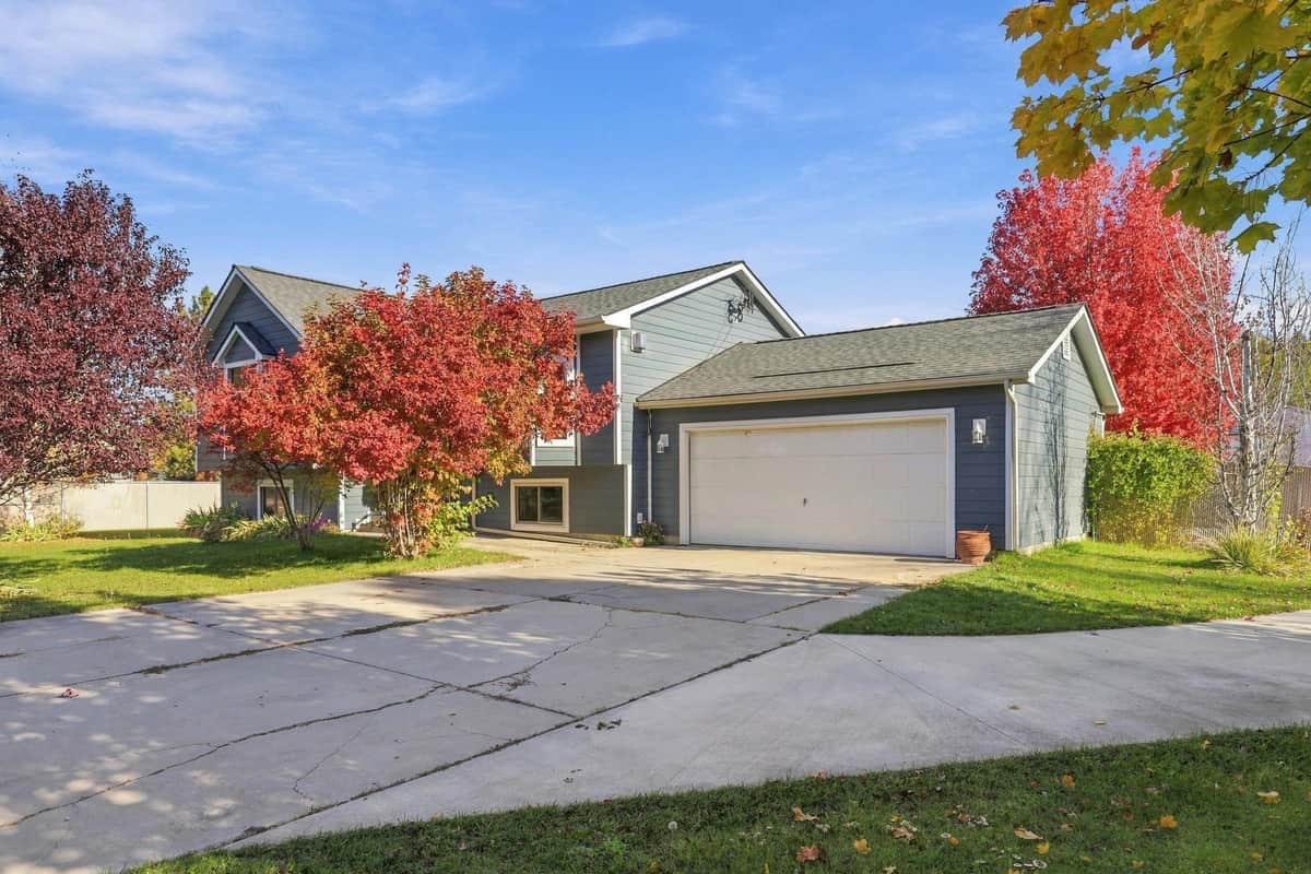 13378 W Greenfield Rd thumbnail 2