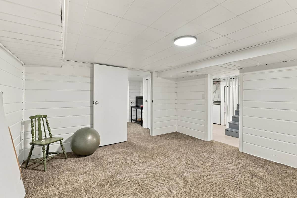 3312 N Columbia Cir thumbnail 23