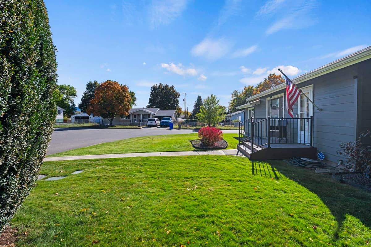 4705 N Mayhew Rd thumbnail 4