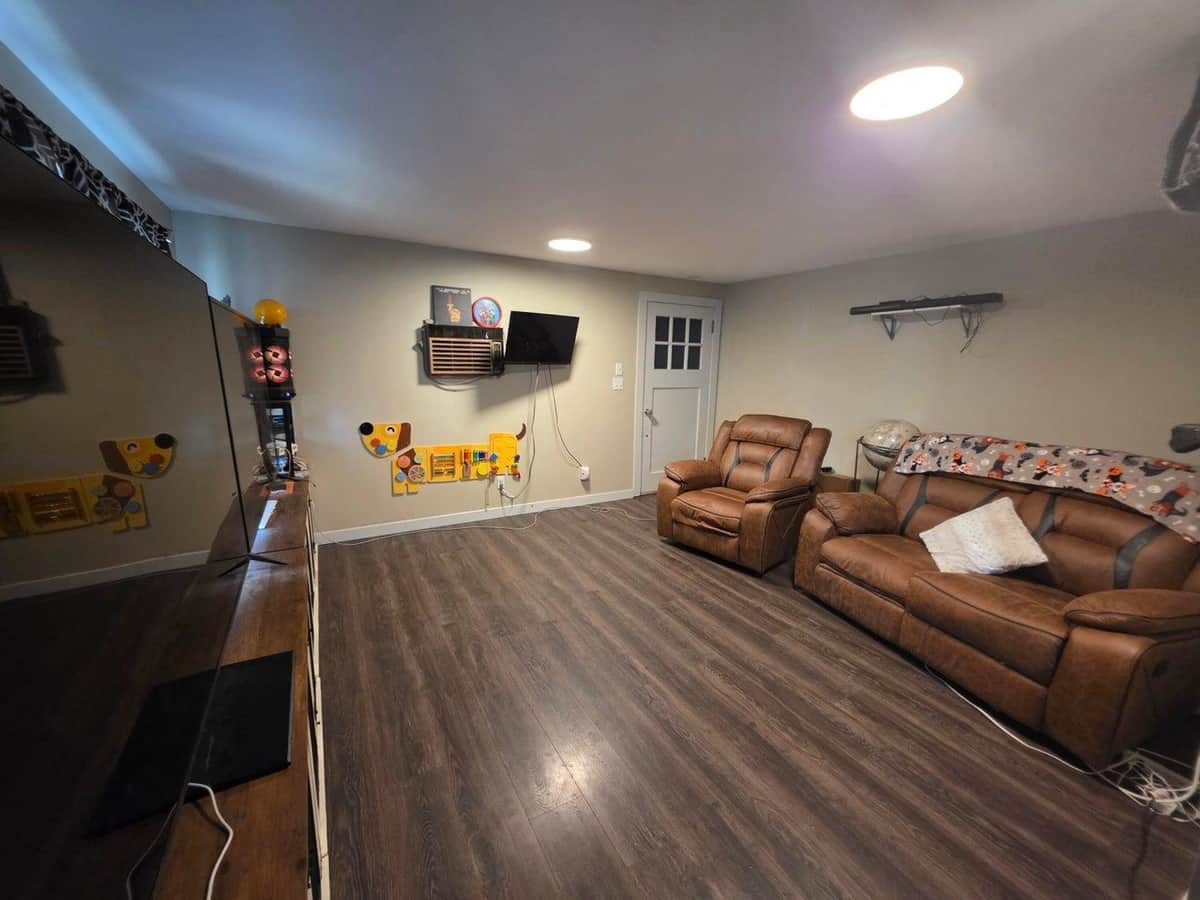 117 E State St thumbnail 8